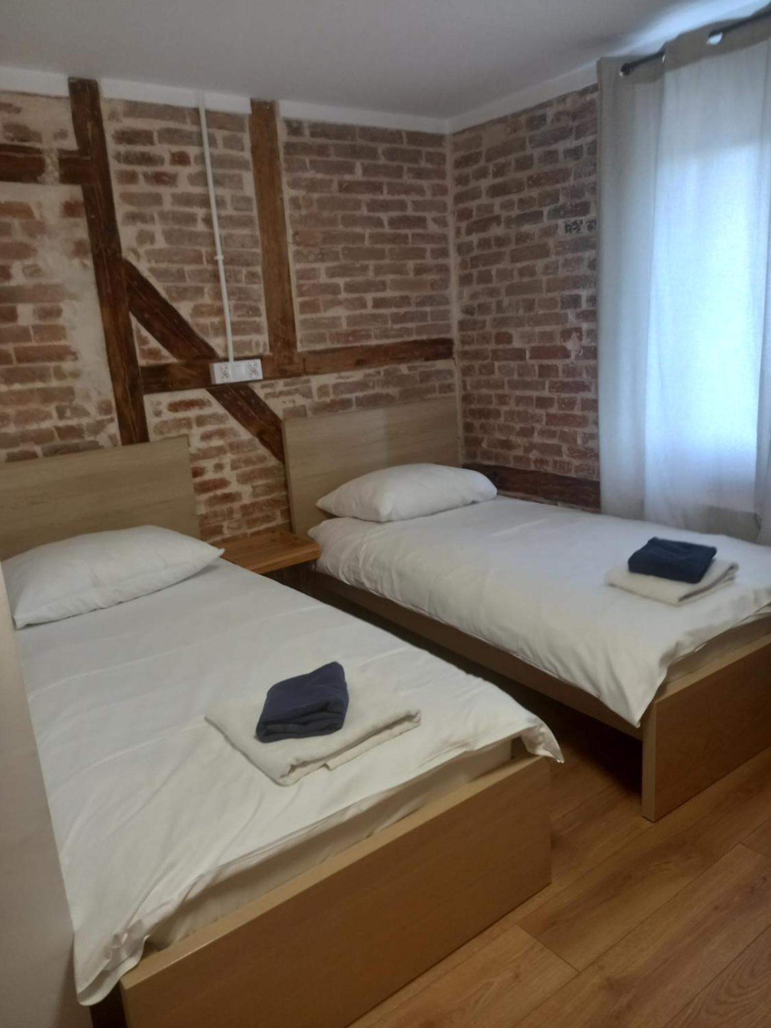 Leon'S Rooms Żary Dış mekan fotoğraf