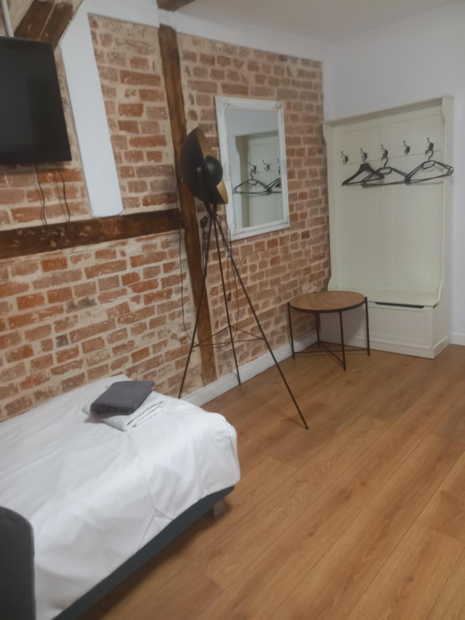 Leon'S Rooms Żary Dış mekan fotoğraf