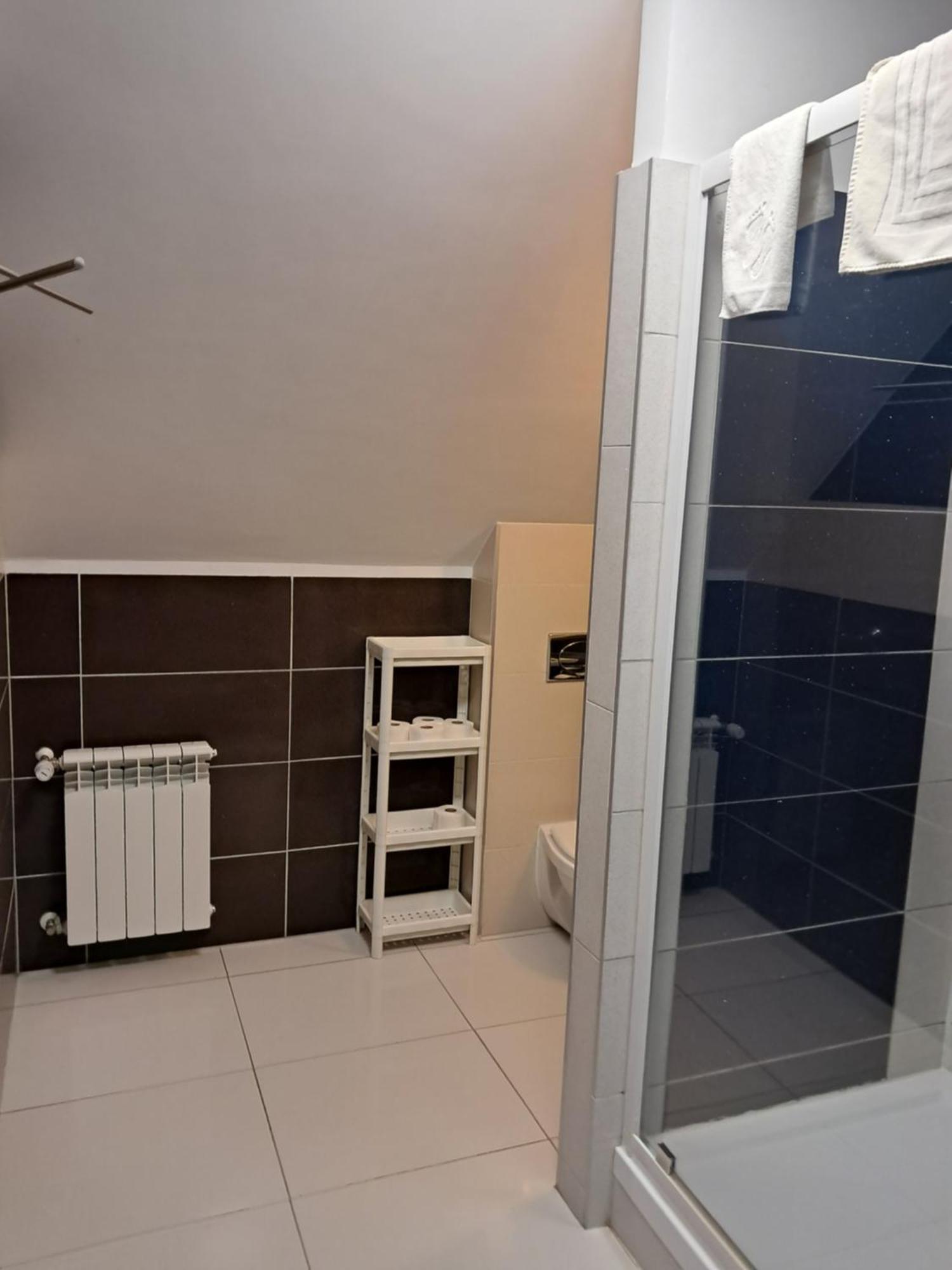 Leon'S Rooms Żary Dış mekan fotoğraf