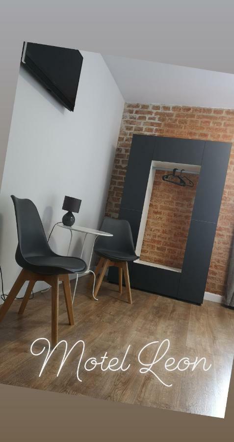 Leon'S Rooms Żary Dış mekan fotoğraf