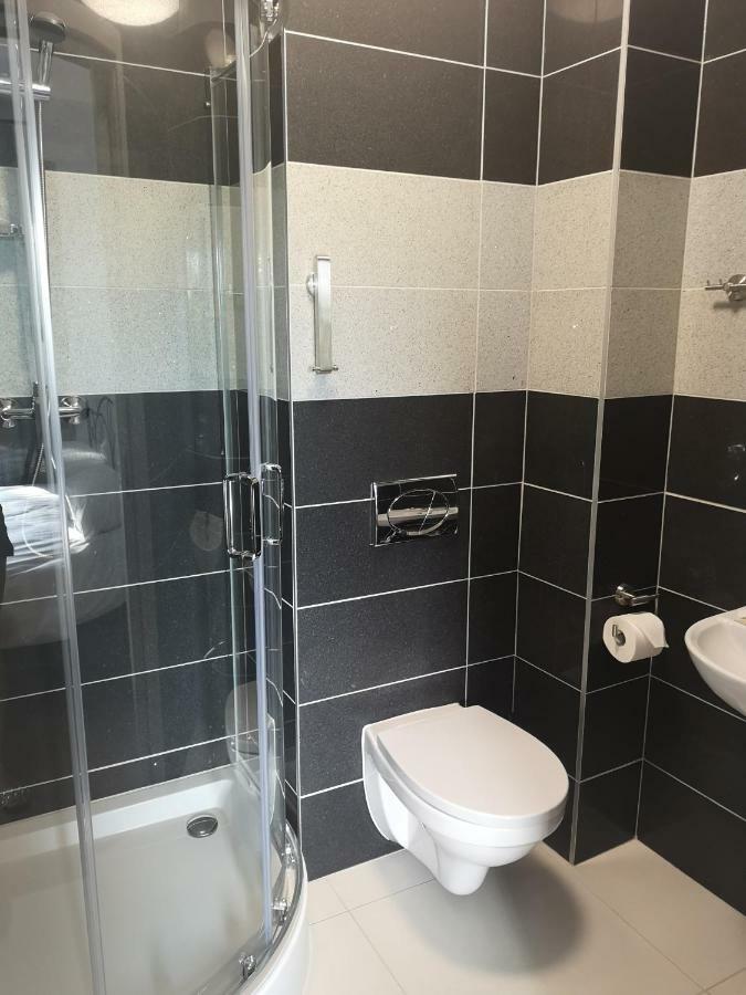 Leon'S Rooms Żary Dış mekan fotoğraf